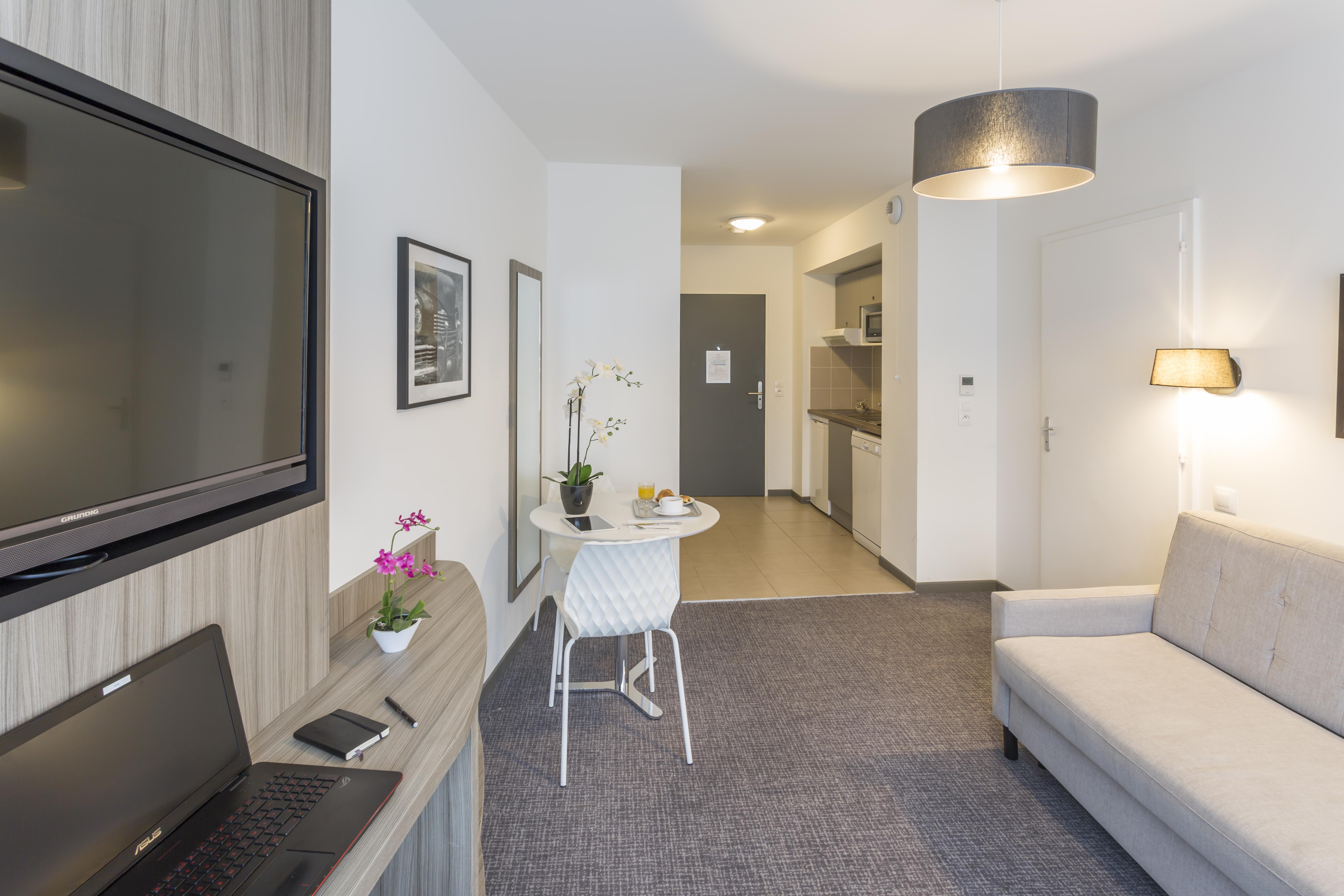 Nemea Appart Hotel Elypseo Strasbourg Port Экстерьер фото
