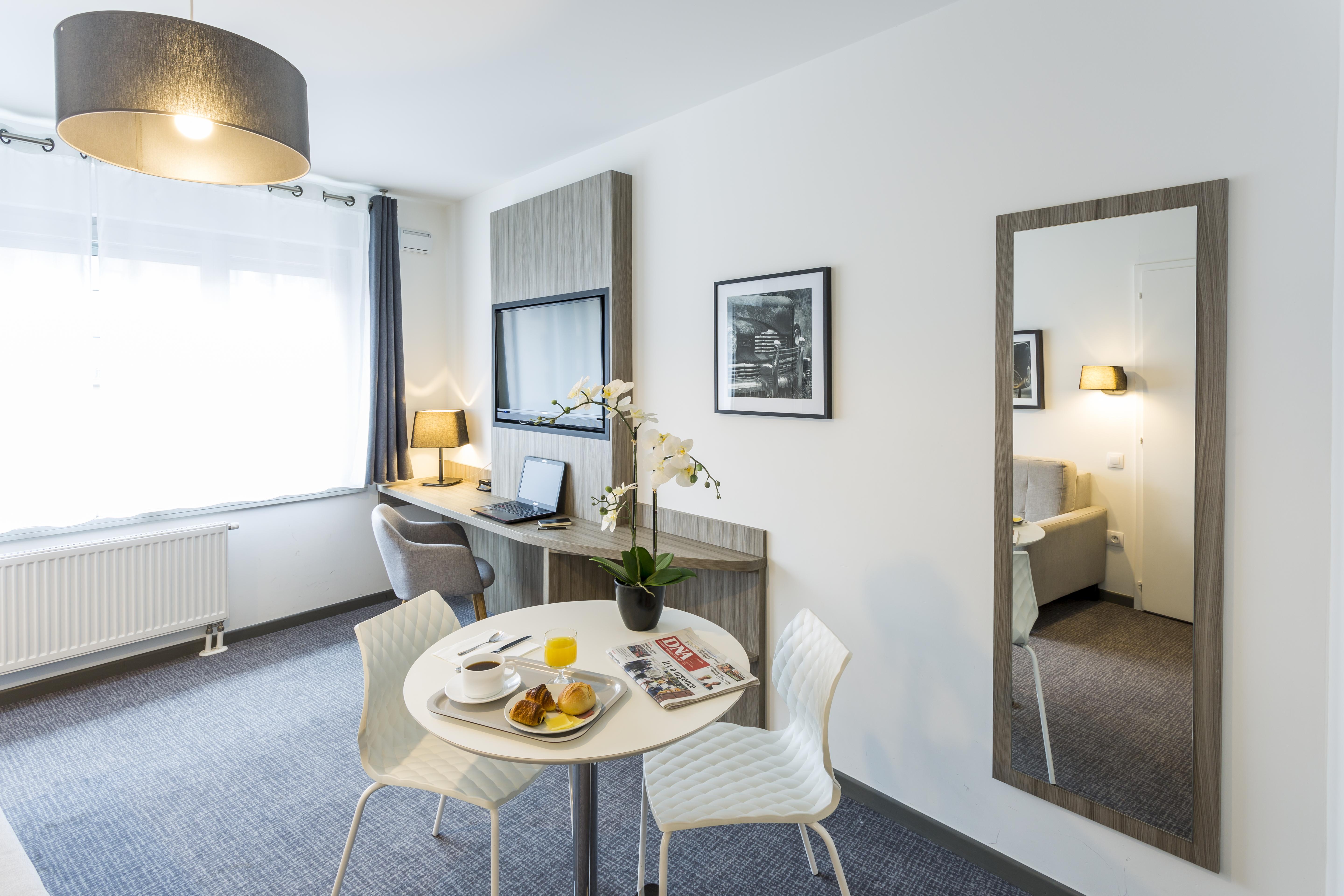 Nemea Appart Hotel Elypseo Strasbourg Port Экстерьер фото